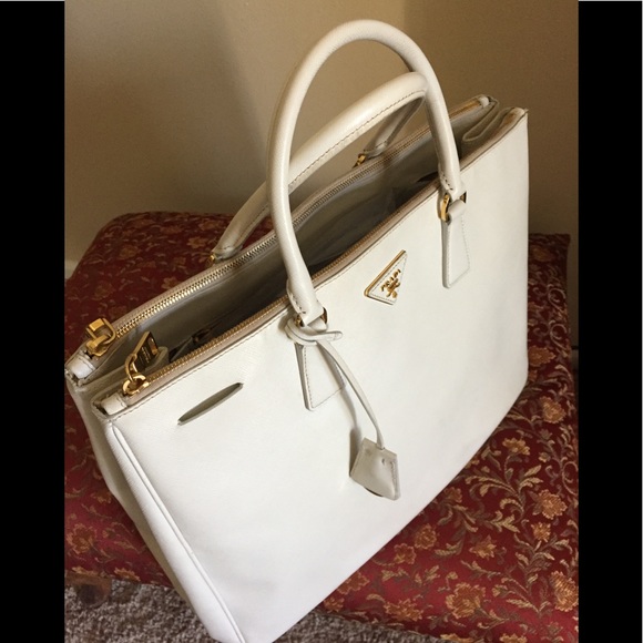PRADA Galleria Large Saffiano Leather Bag - Picture 2 of 8